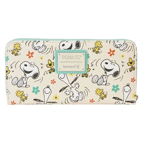 loungefly snoopy wallet